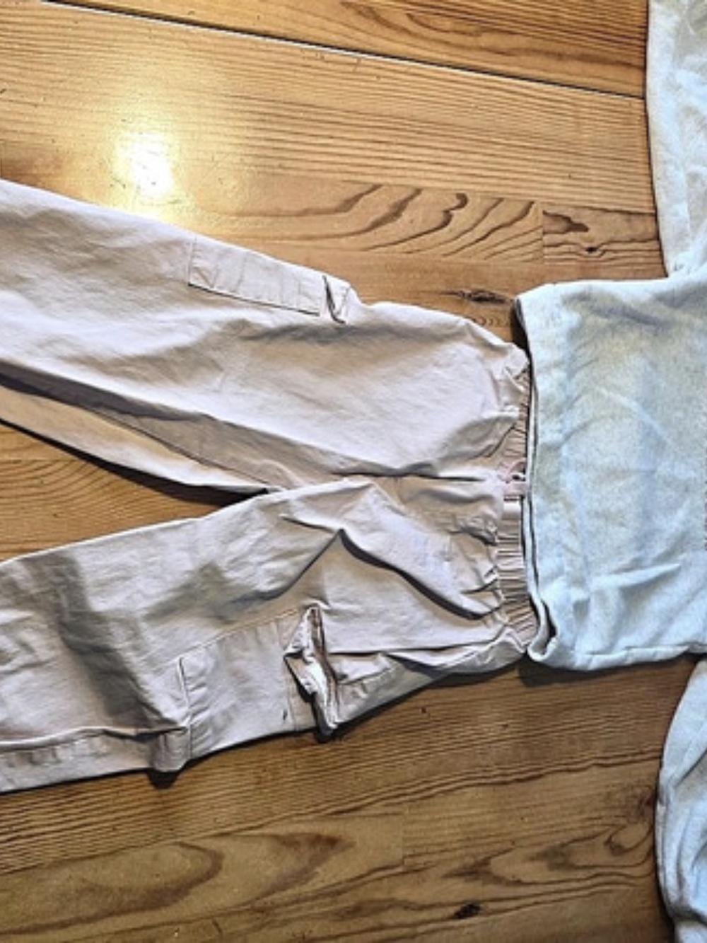 Calvin Klein Jeans Girls Gray Sweatshirt & Cargo Pants Set Size 3